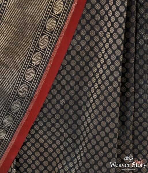 Black_polka_dots_saree_with_red_selvedge_WeaverStory_03