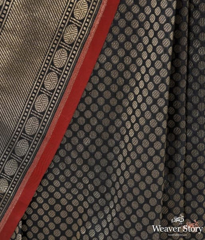 Black_polka_dots_saree_with_red_selvedge_WeaverStory_03