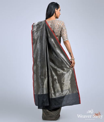 Black_polka_dots_saree_with_red_selvedge_WeaverStory_04