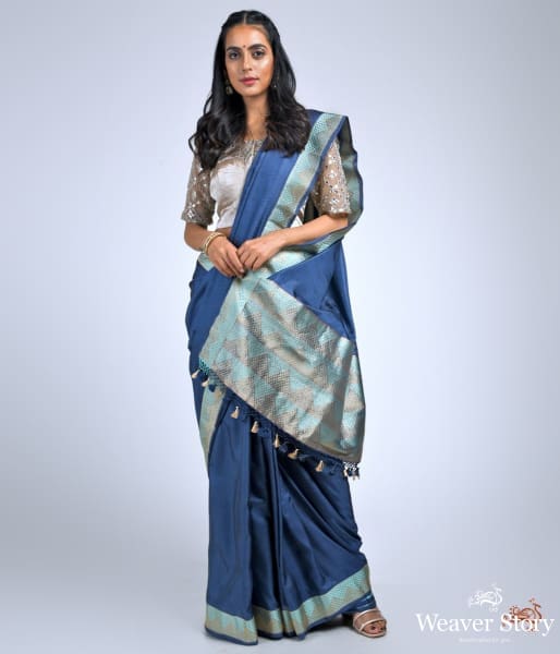 Blue_Katan_silk_Tanchoi_saree_with_chevron_weave_WeaverStory_02