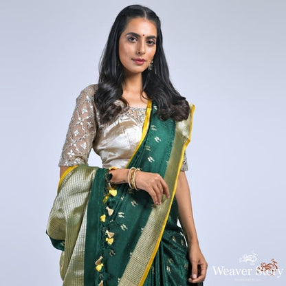 Bottle_Green_Banarasi_Tanchoi_saree_with_bird_motifs_WeaverStory_01