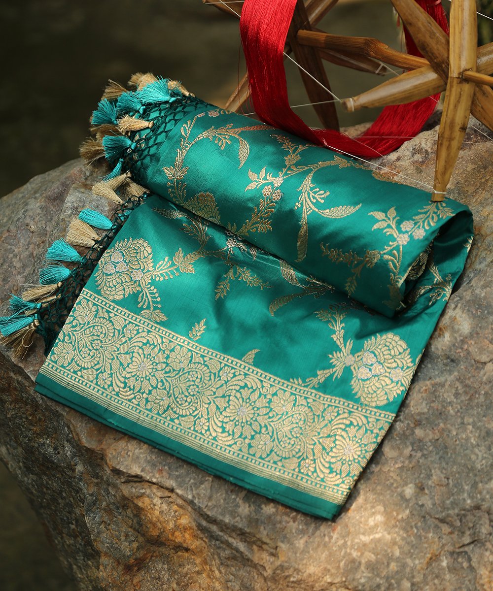 Teal_Green_Handloom_Katan_Silk_Kadhwa_Jangla_Banarasi_Dupatta_WeaverStory_01