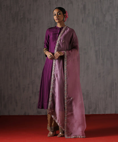 Light_Plum_Hand_Embroidered_Organza_Dupatta_With_Hand_Embroidery_WeaverStory_01