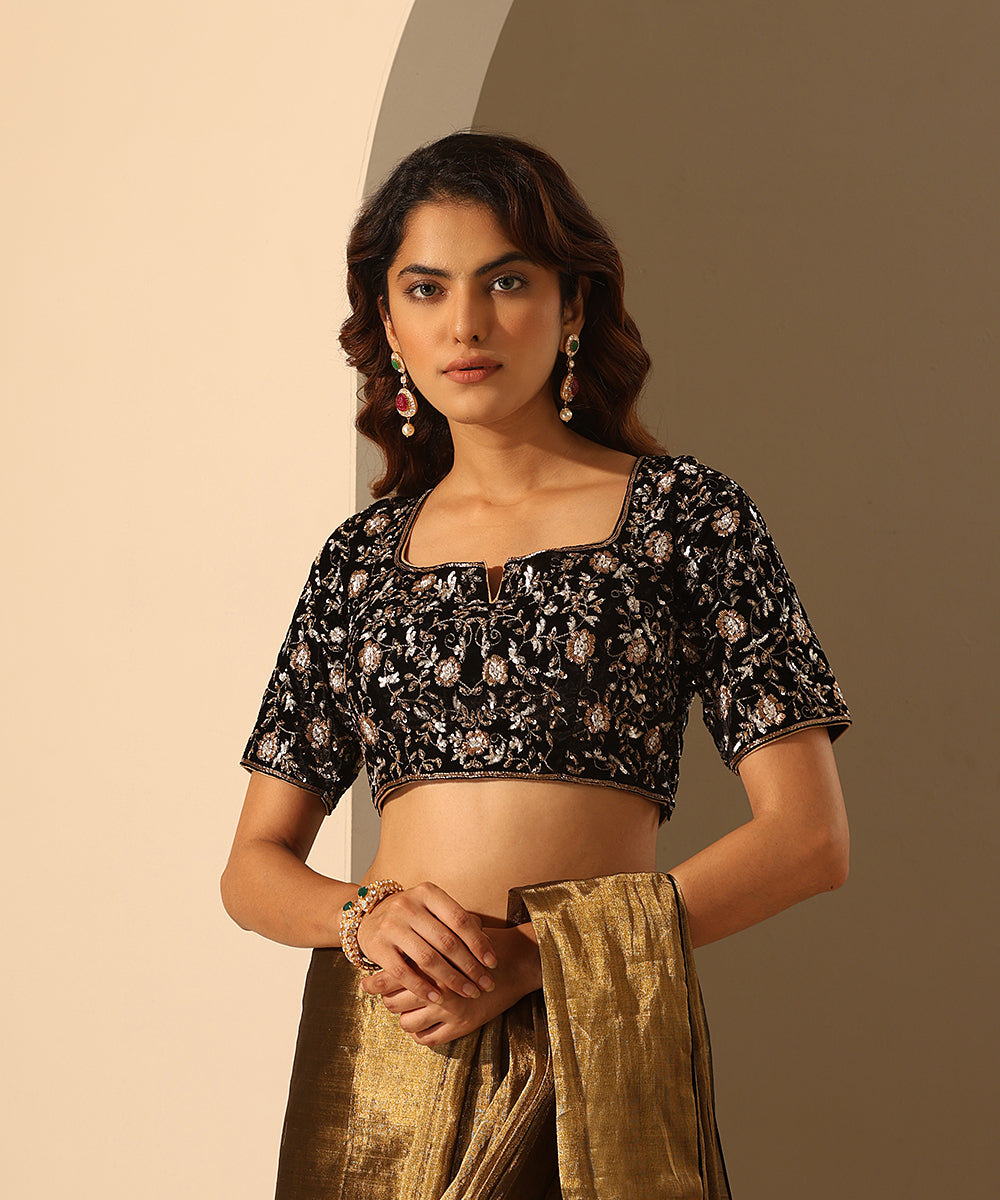 Black_Hand_Embroidered_Velvet_Blouse_With_V-Cut_Deep_Neckline_WeaverStory_02