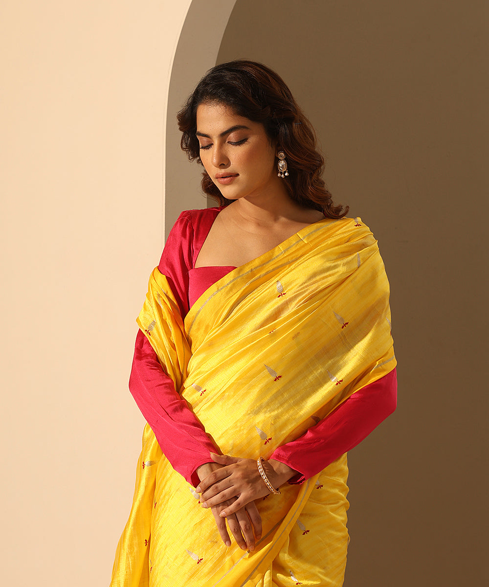 Viva_Magenta_Satin_Silk_Blouse_With_Deep_Square_Neck_WeaverStory_01