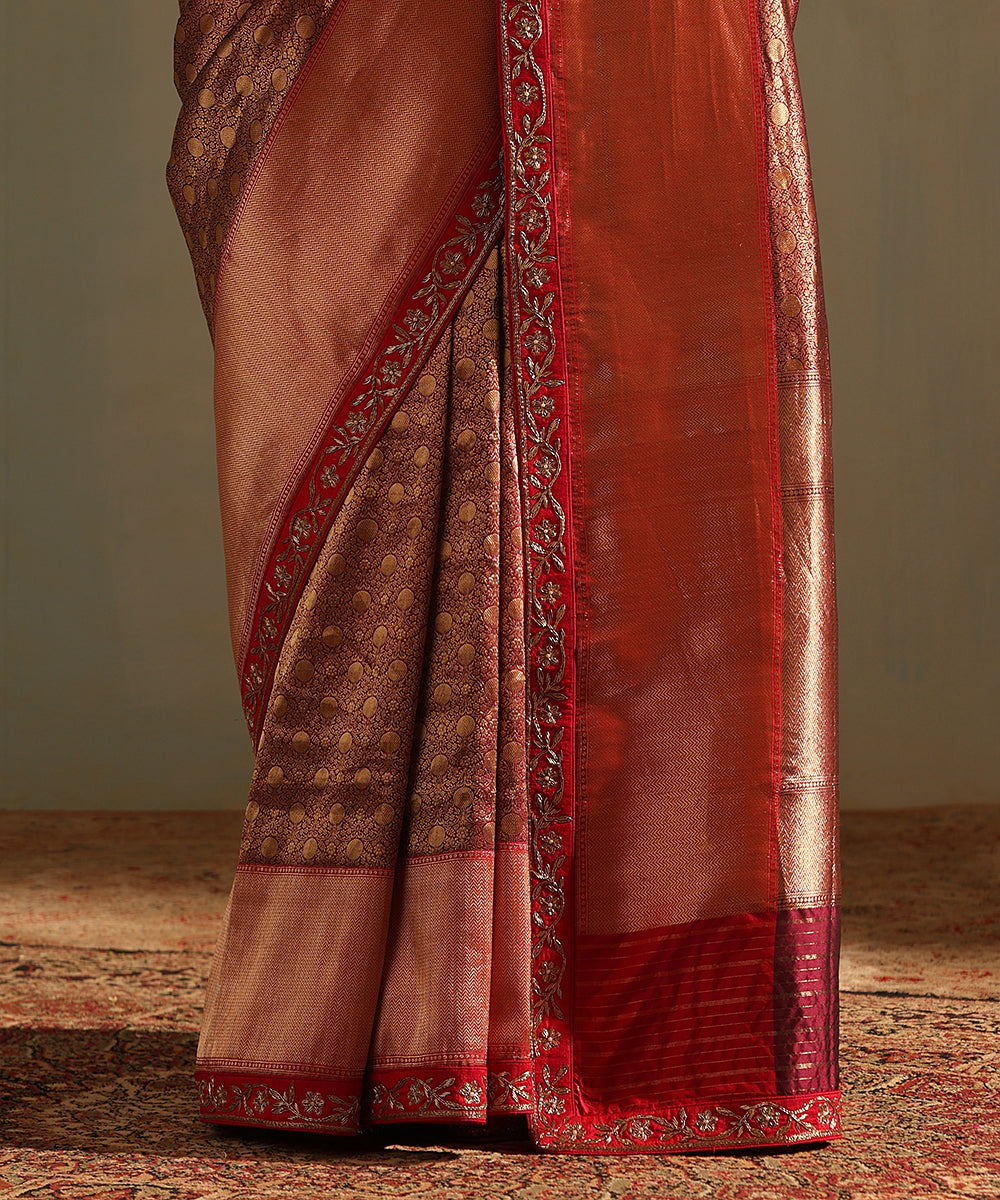 Magenta_Pink_Handloom_Kimkhab_Banarasi_Saree_With_Zardozi_Embroidery_WeaverStory_04