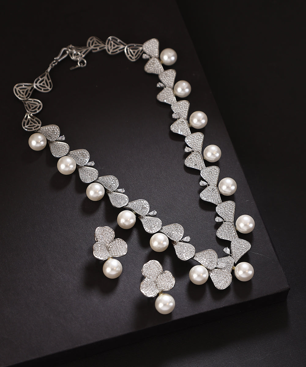 Vyas_Handcrafted_Pure_Silver_Necklace_Set_With_Semi_Precious_Stones_And_Pearls_WeaverStory_01