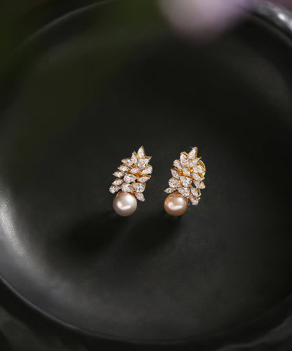 Riya_Moissanite_Polki_Earrings_Handcrafted_In_Pure_Silver_With_Pearls_WeaverStory_01