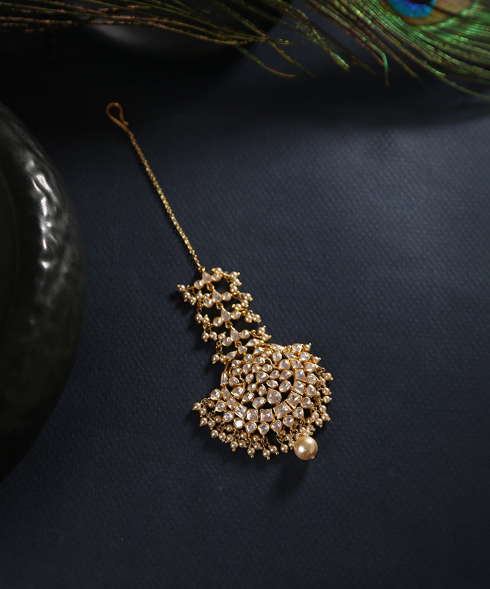 Handcrafted_Chanrama_Tikka_with_Moissanite_Polki_in_Pure_Silver_WeaverStory_01