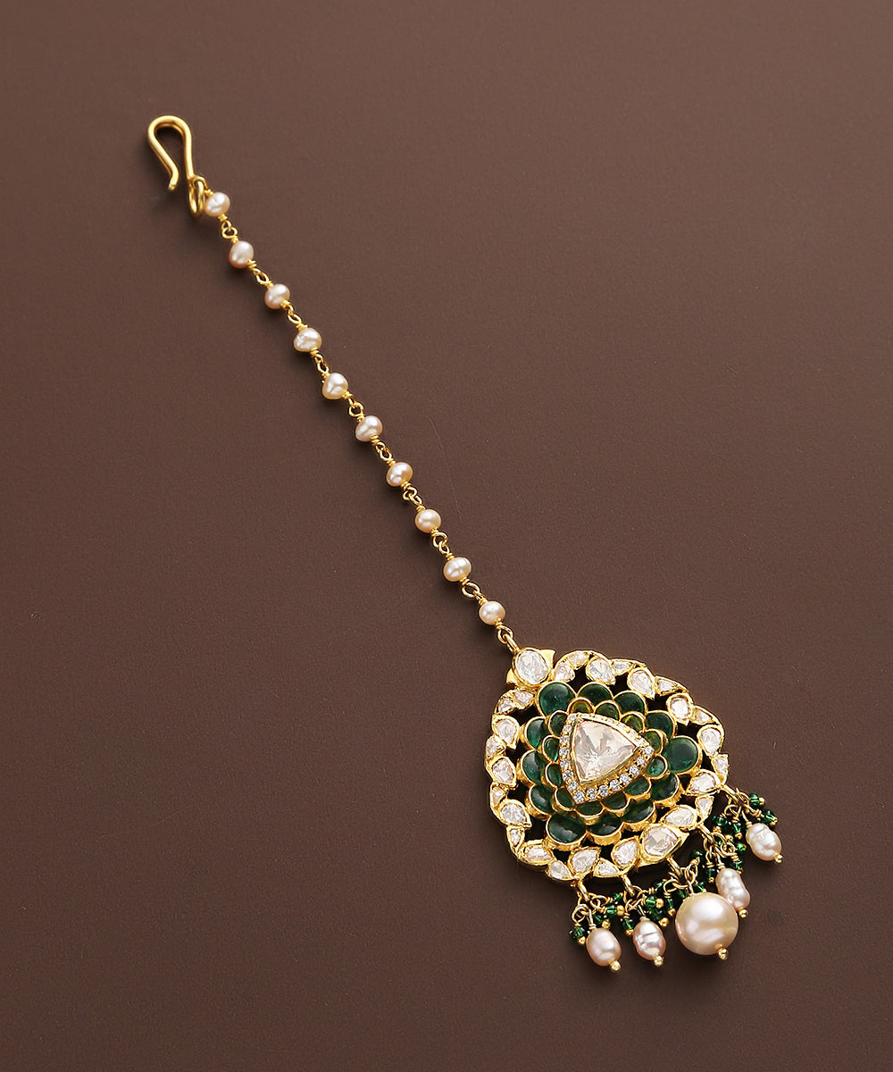 Nazma_Moissanite_Polki_Pure_Silver_Maang_Tika_With_Emeralds_And_Pearls_WeaverStory_02