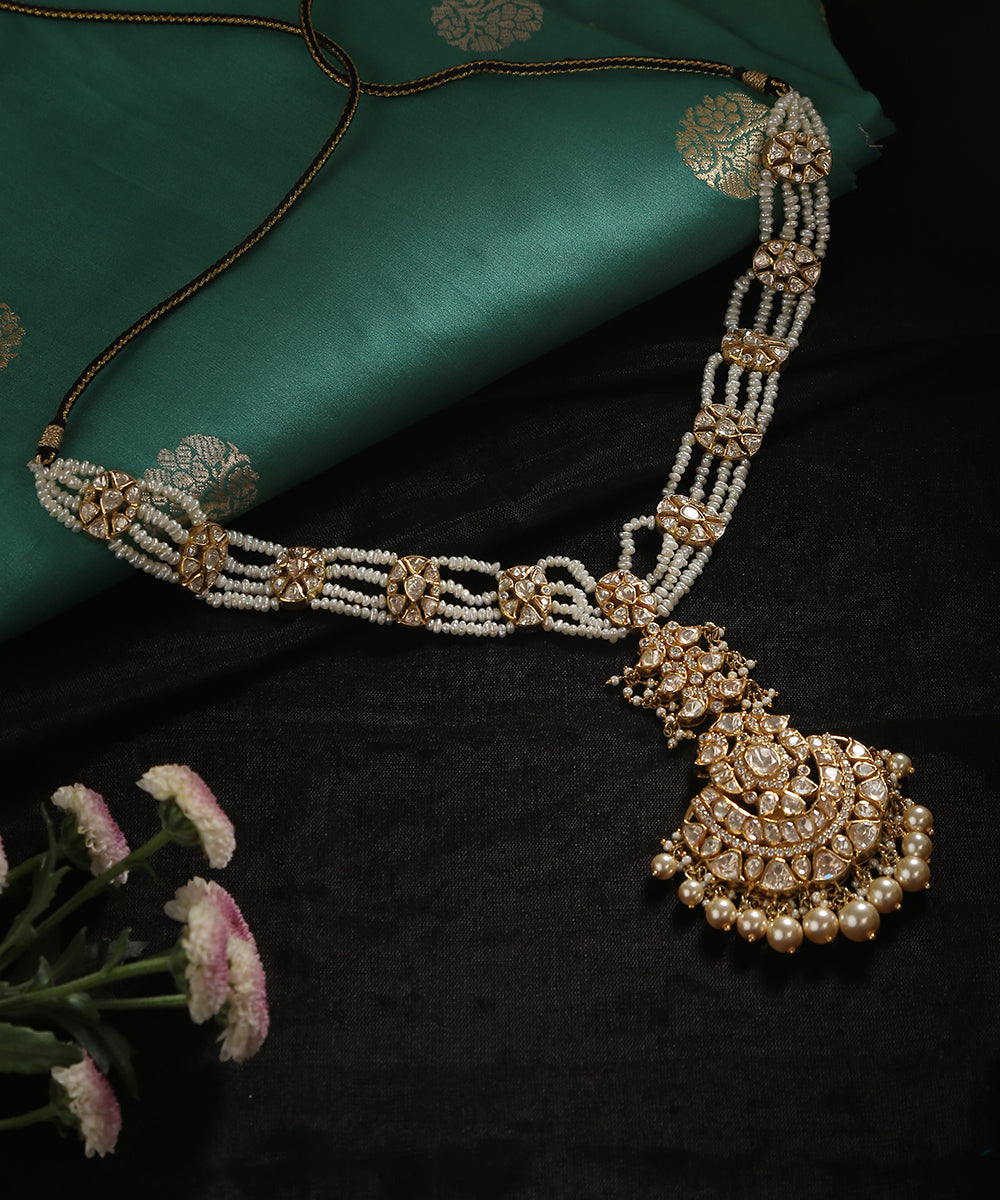 Paakhi_Handcrafted_Pure_Silver_Matha_Patti_With_Moissanite_Polki_And_Pearls_WeaverStory_01