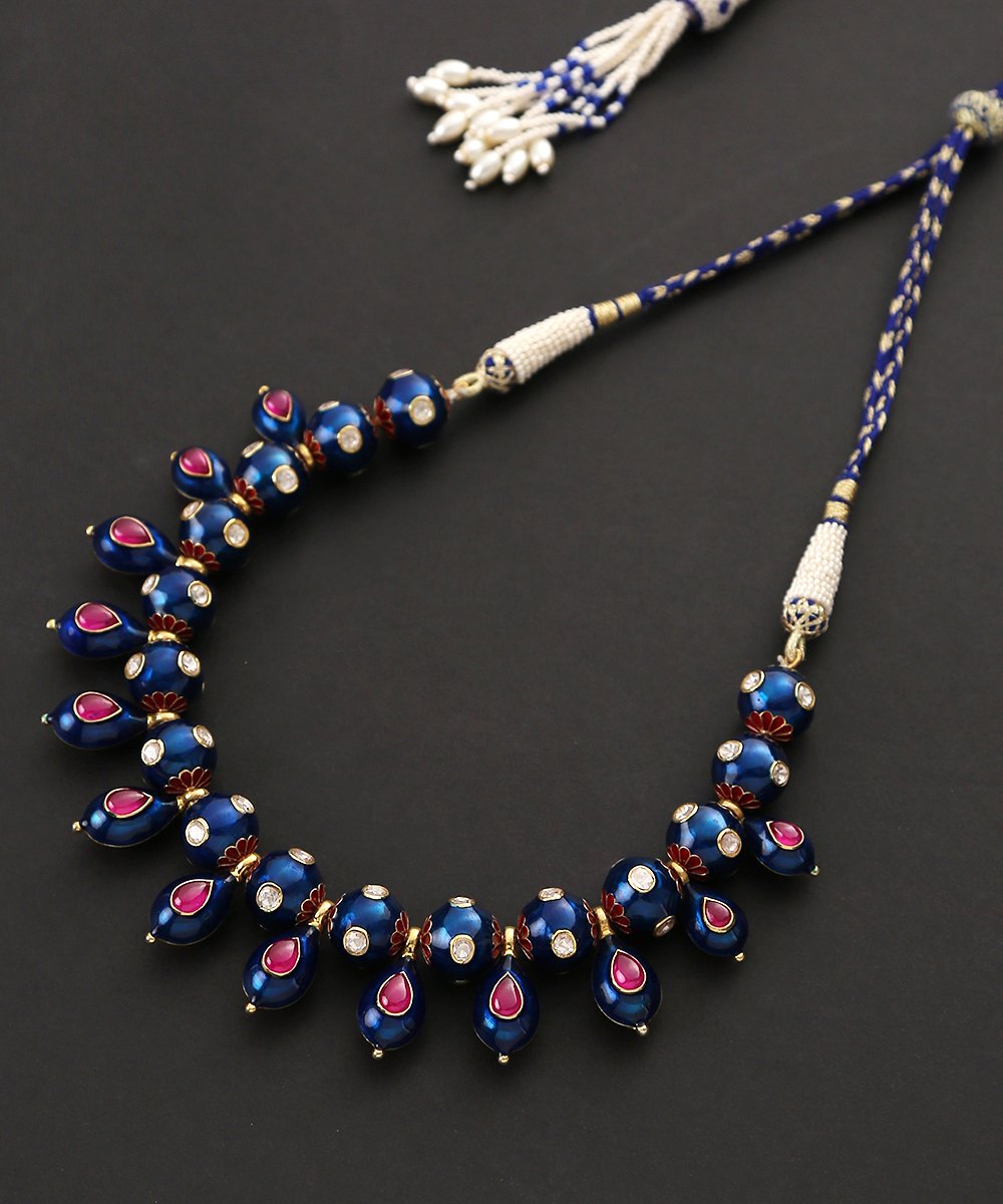 Krisha_Blue_and_Red_Beads_Necklace_WeaverStory_04