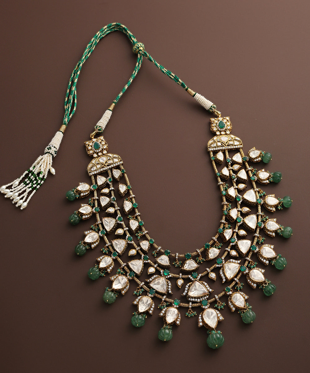 Rudainah_Pure_Silver_Moissanite_Polki_Necklace_Set_With_Emerald_Beads_WeaverStory_03