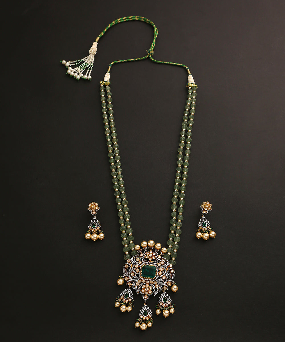Handcrafted_Aashvi_Pure_Silver_Necklace_Set_With_Emeralds_And_Pearl_Hanging_WeaverStory_02