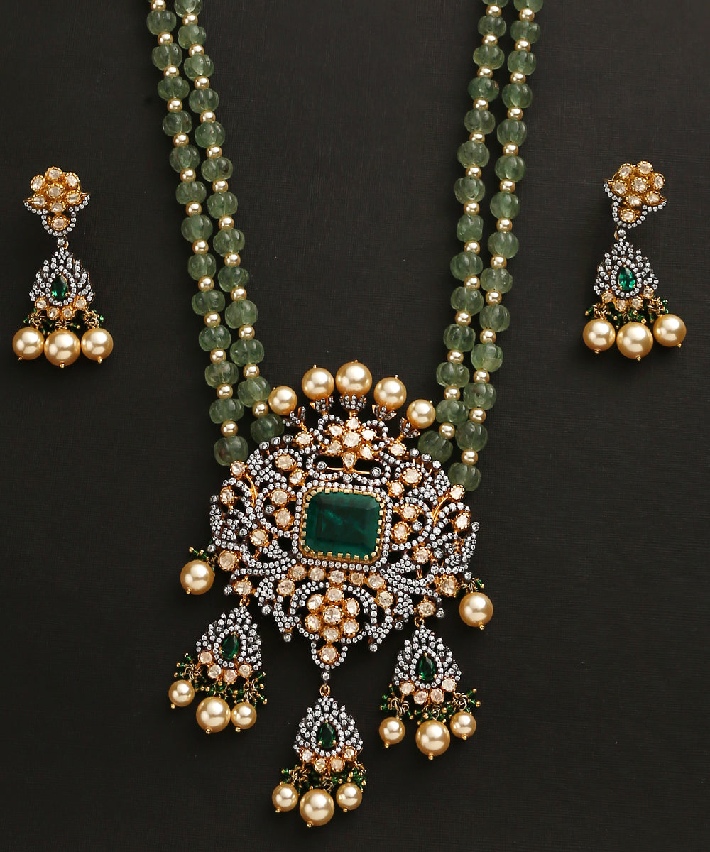 Handcrafted_Aashvi_Pure_Silver_Necklace_Set_With_Emeralds_And_Pearl_Hanging_WeaverStory_03