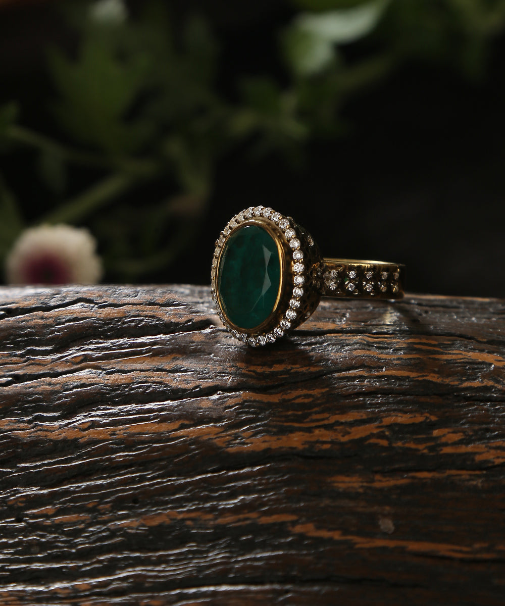 Aagam_Handcrafted_Pure_Silver_Emerald_Ring_WeaverStory_01