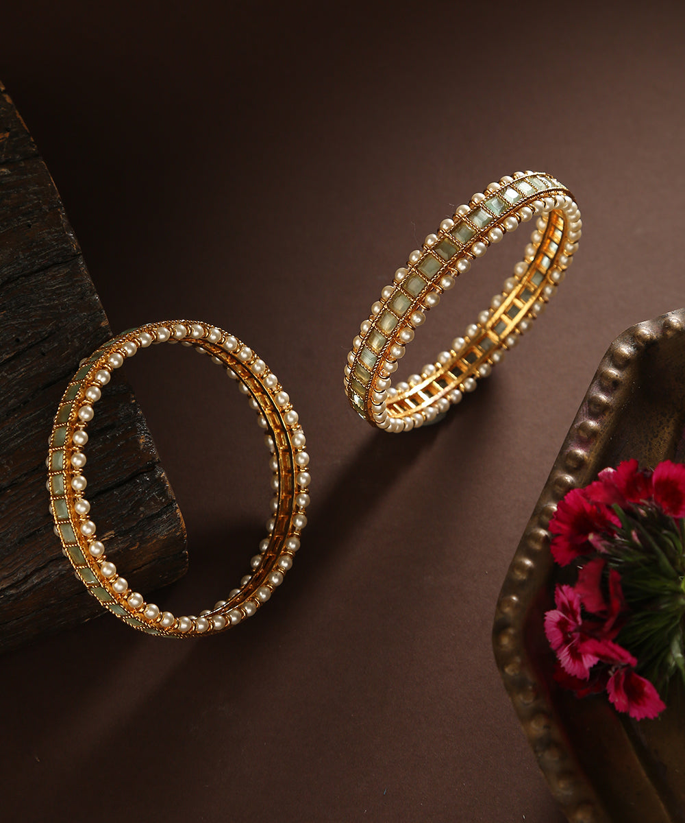 Aadila_Handcrafted_Bangles_With_Semi_Precious_Stones_And_Pearls_WeaverStory_01