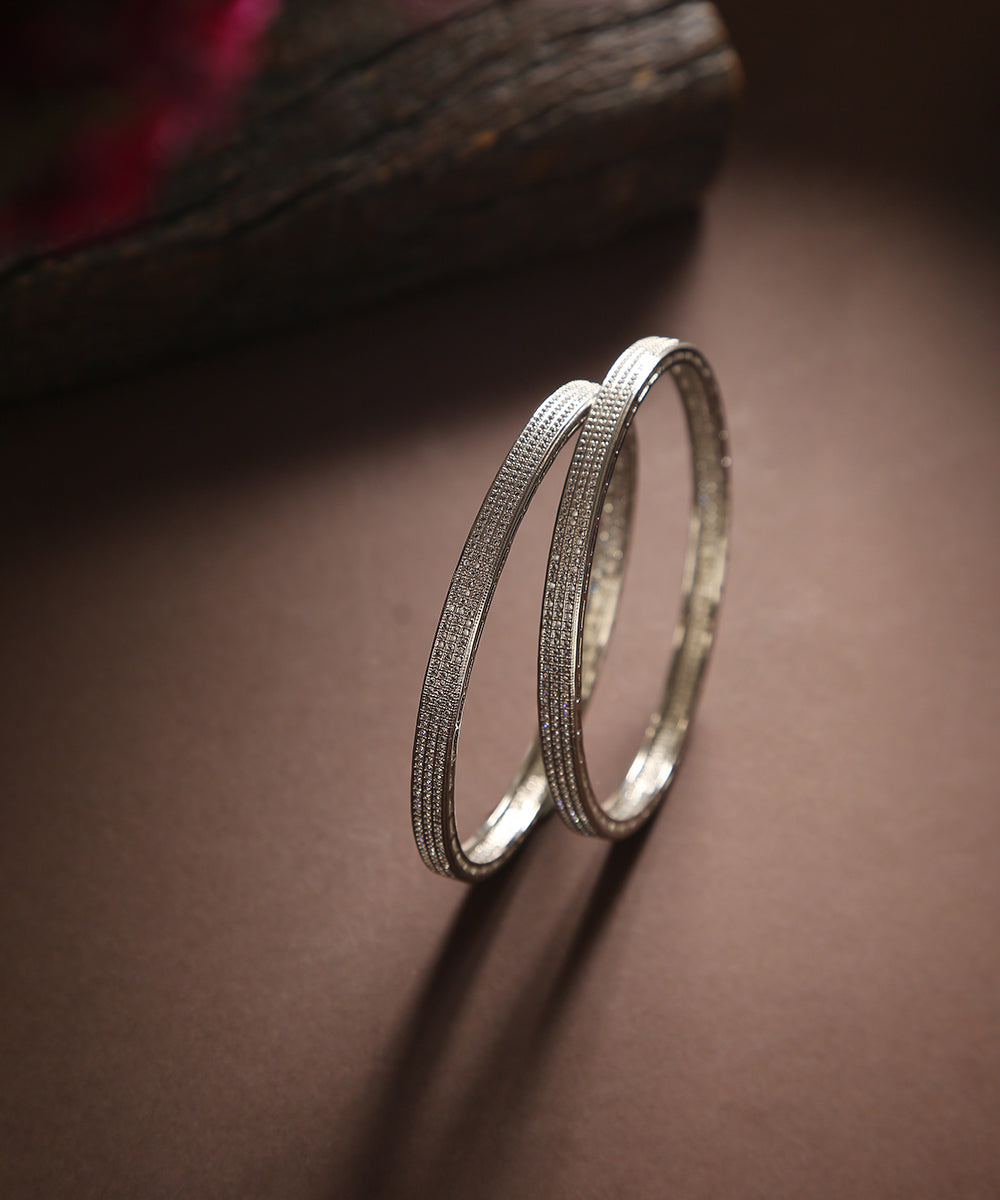 Aafsha_Handcrafted_Bangles_With_Studs_WeaverStory_01