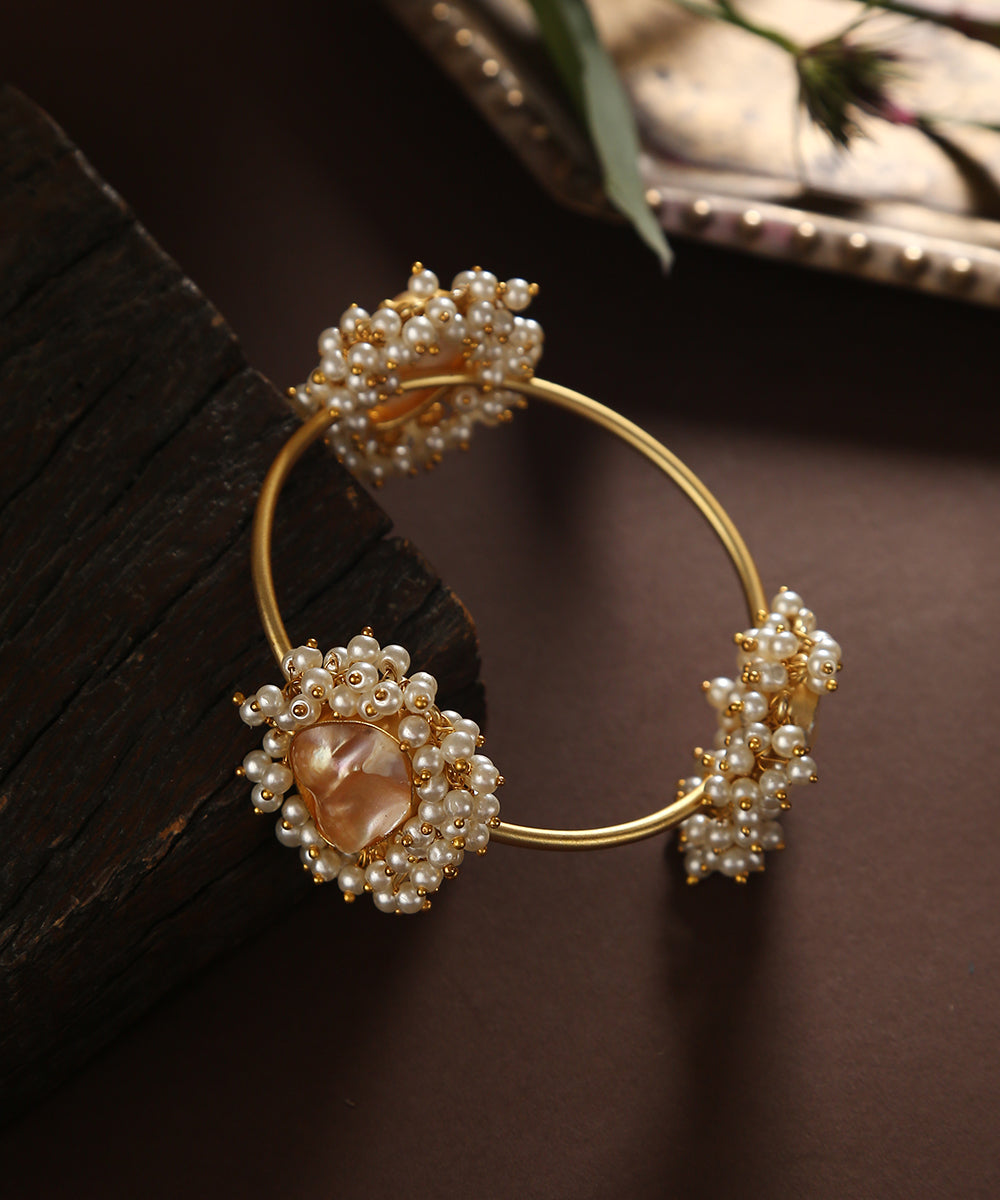 Aliah_Handcrafted_Bangle_With_Pearls_WeaverStory_01