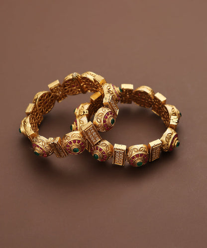 Aaisha_Handcrafted_Bangle_With_Emeralds_And_Ruby_WeaverStory_02