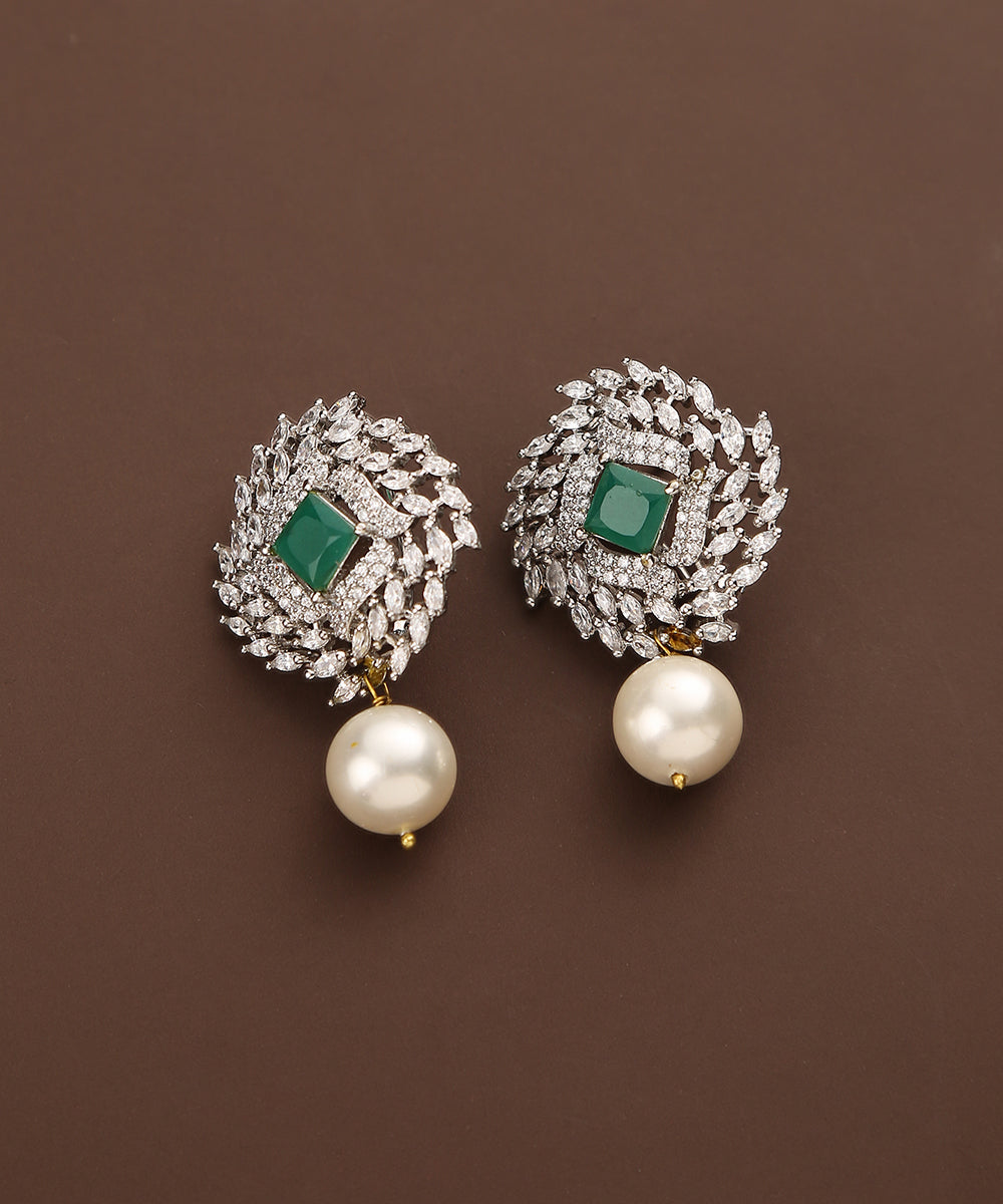 Allami_Handcrafted _Earrings_With_Emeralds_And_Pearls_WeaverStory_02
