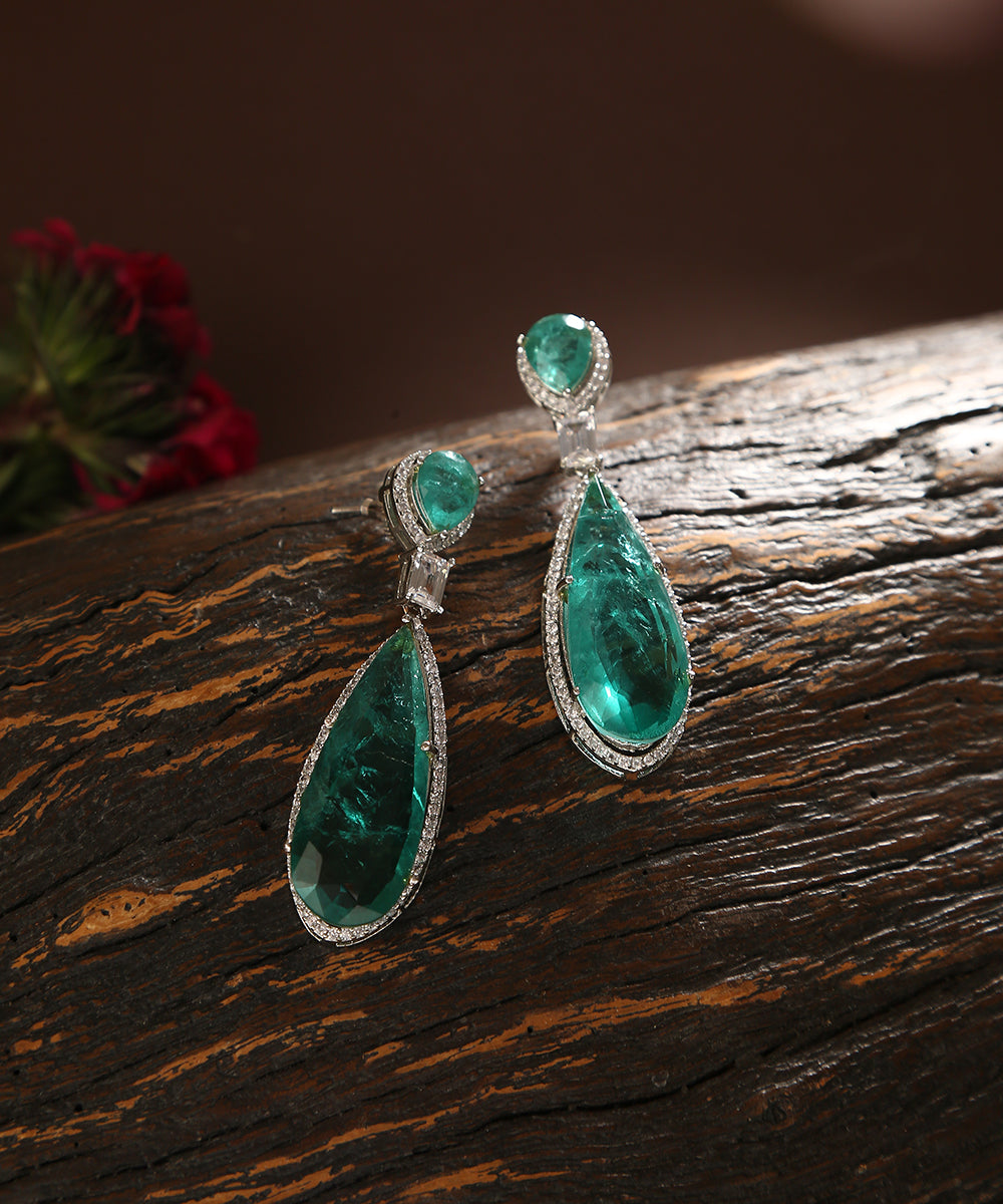 Nazreen_Handcrafted_Earrings_With_Emeralds_And_Stones_WeaverStory_01