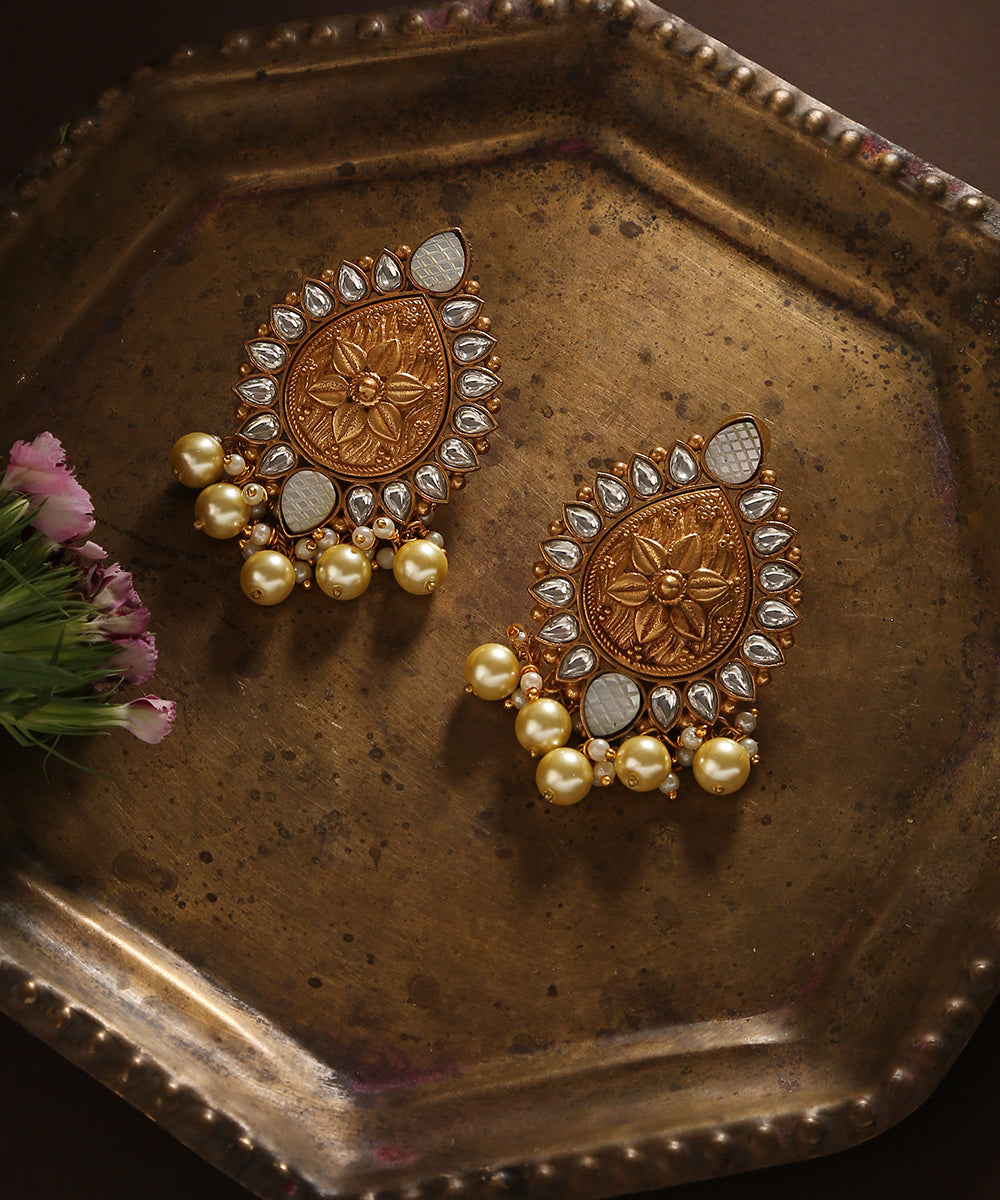 Shazfa_Handcrafted_Earrings_With_Moissanite_Kundan_And_Pearls_WeaverStory_01