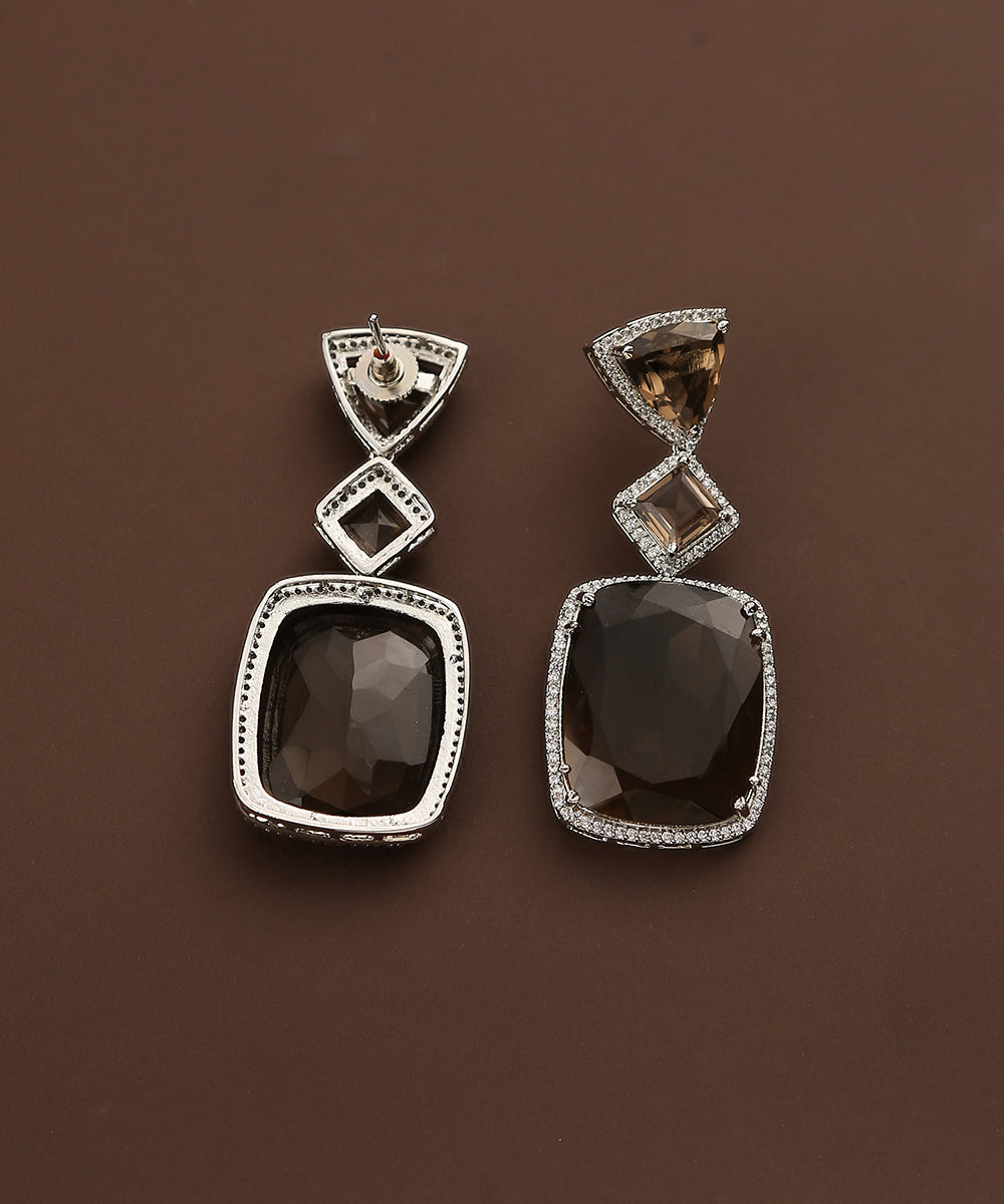 Shazmah_Handcrafted_Earrings_With_Semi_Precious_Stones_WeaverStory_03