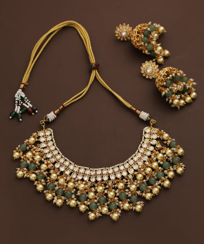 Elnaz_Necklace_Set_Handcrafted_With_Moissanite_Kundan_And_Pearls_WeaverStory_02