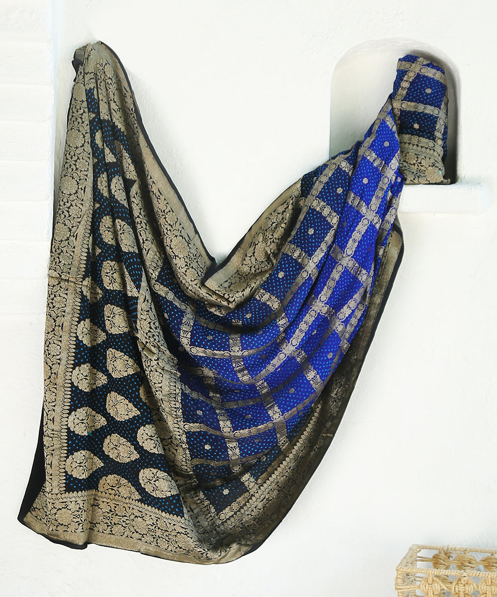 Handloom_Blue_Pure_Georgette_Banarasi_Bandhani_Saree_With_Zari_Checks_WeaverStory_01