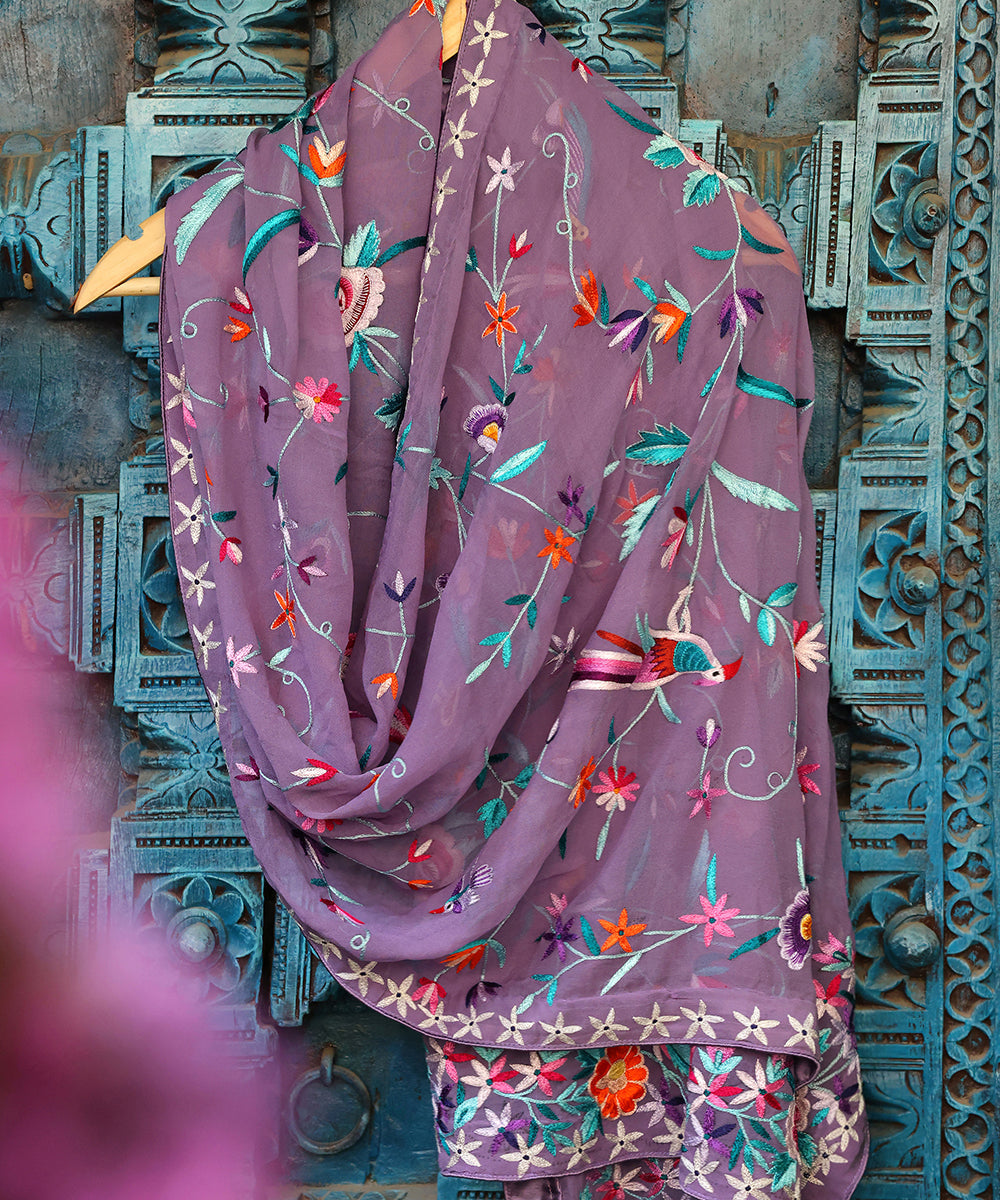 Move_Handloom_Georgette_Parsi_Gara_Stole_With_All_Over_Embroidered_Floral_Jaal_And_Bird_Motifs_WeaverStory_01