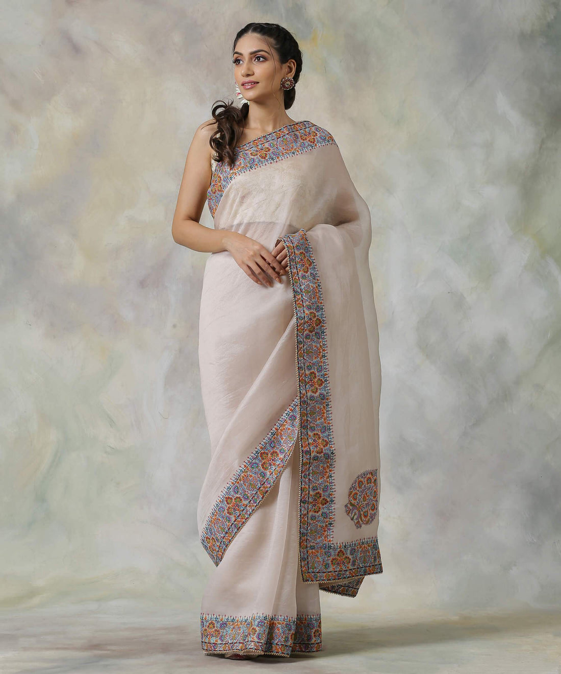 OffWhite_Handloom_Organza_Saree_with_Hand_Appliqued_Sozni_Needle_Work_Border_WeaverStory_01