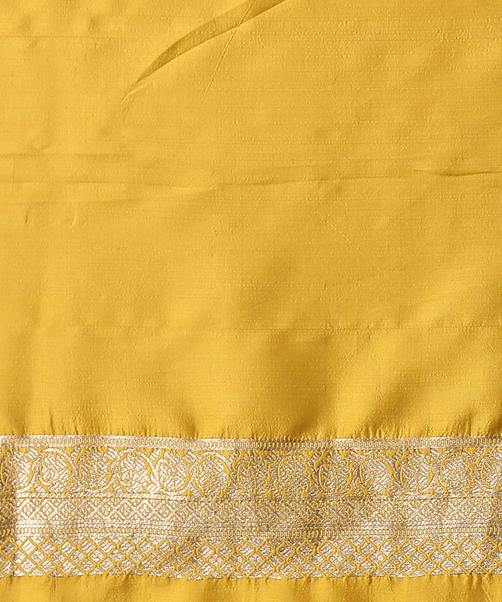 Yellow_Handloom_Kimkhab_Pure_Katan_Silk_Banarasi_Saree_WeaverStory_05