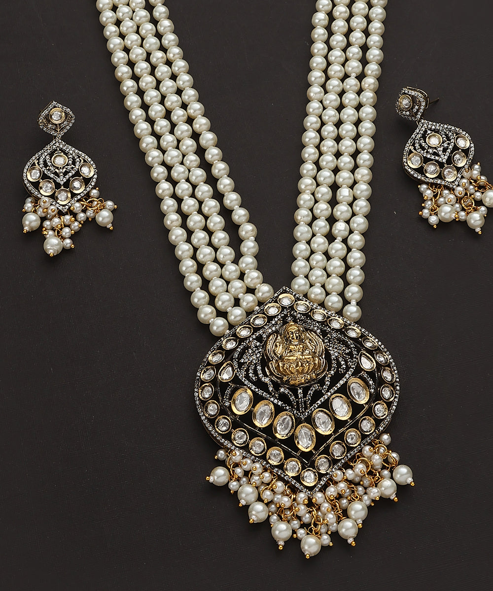 Radhav_Handcrafted_Long_Kundan_Necklace_Set_With_Pearls_WeaverStory_04