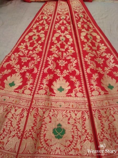 Red_Handloom_Kadhwa_Katan_Silk_Banarasi_Lehenga_with_Meenakari_WeaverStory_04