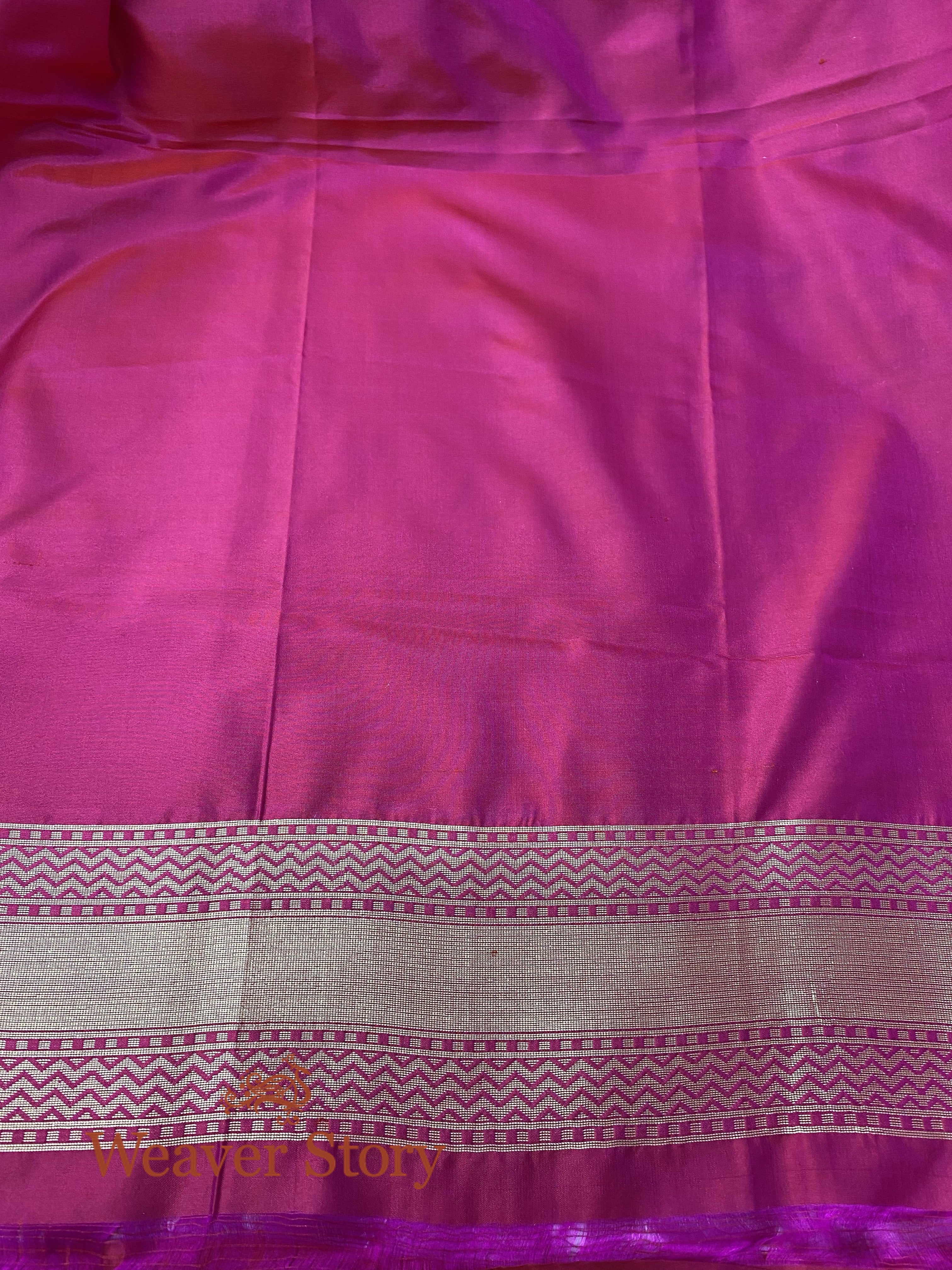 Handwoven_Banarasi_Patola_Saree_in_Red_with_a_Contrast_Blouse_WeaverStory_06