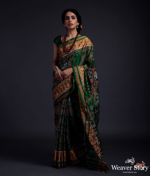 Emerald_green_single_ikat_patola_saree_with_tissue_border_WeaverStory_02